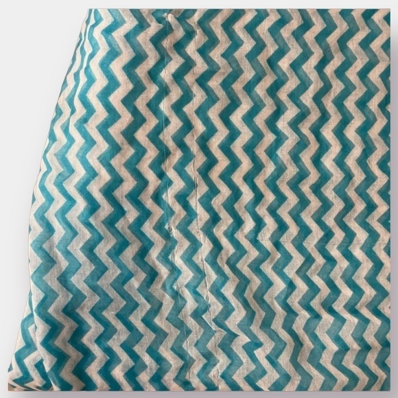 2 Infinity Scarves Chevron and Floral Scarf - Picture 12 of 12